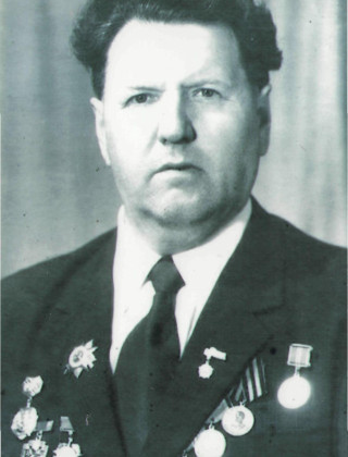 НАУМОВ Владимир Федорович.